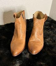 FRYE WM's Tan Reina's Camel Leather Booties Size 6.5