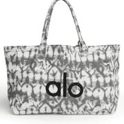 Alo Yoga Tie Dye tote bag nwt