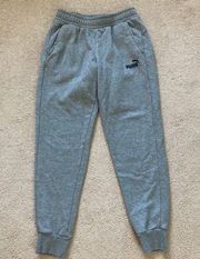 ⭐️ Grey puma sweatpants in size medium