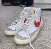 Mid-Blazer 77