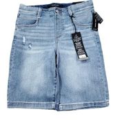 Liverpool Gia Glider Cruiser Pull On Jean Shorts Size 8 29 Light Wash Blue