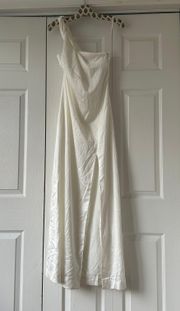 NWT  Victoria Maxi Dress