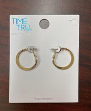 NWT Time and Tru Gold Hoop Earrings