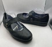 Spring step Mary Jane style black leather women’s size 41 US  10.5 031024