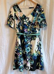 Chetta B Belted V neck Short Sleeve Flowy Floral Dress