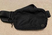 Black belt bag