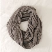 Feel the piece circle scarf