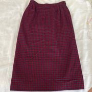 Vintage houndstooth navy and red pencil skirt.