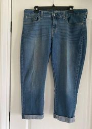 Levi Strauss Signature Modern Capri Jeans Medium Wash Size 18