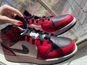 Air Jordan 1 Chicago Mid