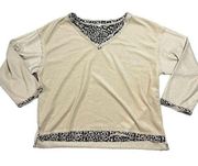 POL Womens V-Neck Sweater Cheetah Leopard Print Size Medium