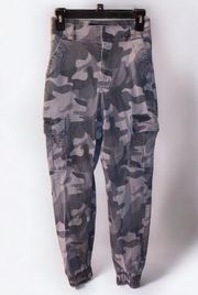 Hollister Ultra High Rise Jogger Pants in Grey Camo - size small