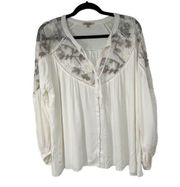 Gimmick’s White Gray Floral Embroidered Peasant Top