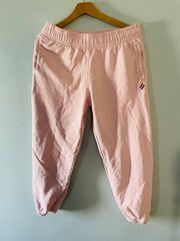 Code Essential Jogger Roseate Pink sweatpants