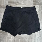 Black Envelope Skort Size 4