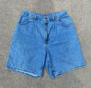 Vintage 90s chic high rise pleated relaxed fit mom jean shorts