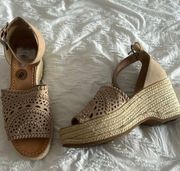 Straw Wedges