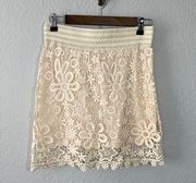 Blu•Pepper | Vintage‎ Lace Skirt