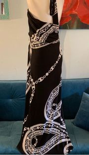 WHITE HOUSE BLACK MARKET LONG RESORT DRESS BLACK & WHITE CHAIN DESIGN S Small