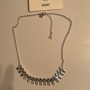 New Fascinating Silver Necklace Choker w Crystals