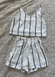 White And Black Stripped Set