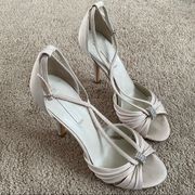 BCBG Max Azria Olivia Satin Shoe Size 8