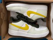Air Force 1 LV8 Shoes