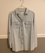 Women’s . Button Front Y-Neck Roll-Tab Long Sleeve Denim Shirt Medium