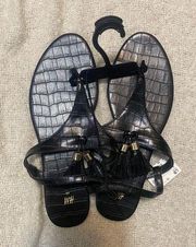 NWT  Sandals