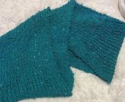 Betsey Johnson teal knit infinity scarf