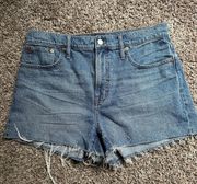 Women’s  The Perfect Jean Short Size 32