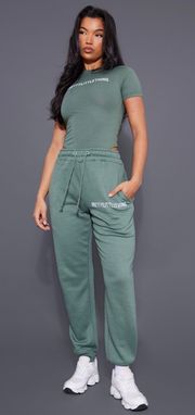 Pretty Little Thing Green sweatpants