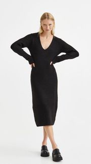 Black Rib-knit V Neck Sweater Dress Size Small