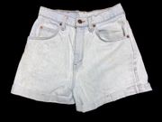 Levi’s Vintage 90s  954  orange tab high rise cuffed mom shorts  light wash  26