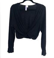 Black Francesca’s/Alya Long Sleeve Crop Top Size: M