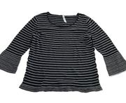 Cable & Gauge Sweater Womens Medium Black White Striped Flare Sleeve Knit Top