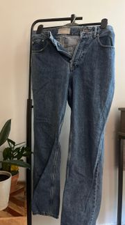 Curvy Cheeky Straight Jean