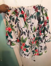 NWT Off The Shoulder floral Blouse 