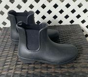 Croc boots Women’s size 8