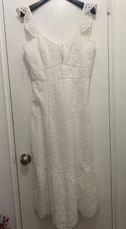 Genevieve Eyelet fitted midi dress size 6