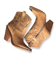 Gianni Bini Brown Leather Low Metal Cap Toe Western Cowgirl Boots Size 5.5