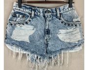 Levi’s  Womens 550 Cut Off Jean Shorts Size 8 Blue Relaxed Fit Tapered Studded