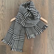 Vintage 100% Wool Houndstooth Woven Scarf in Black and Cream