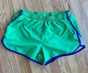 Under Armour  sm semi-fitted running shorts green