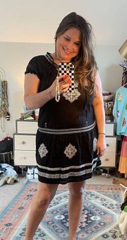 Boho Embroidered Mini Dress Romeo & Juliet Couture Sz S