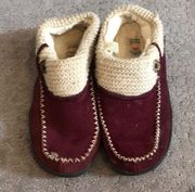 Maroon/white slip on house shoes