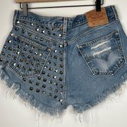 Levis 501 vintage 1990 medium wash silver studded shorts, size 33 frayed hem