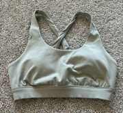 women’s size M racerback sports bra