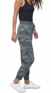 Splendid Camo Jogger Pants Large