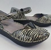 ALEGRIA Women's Zebra Patent Leather Shoe size 10.5/11 B42